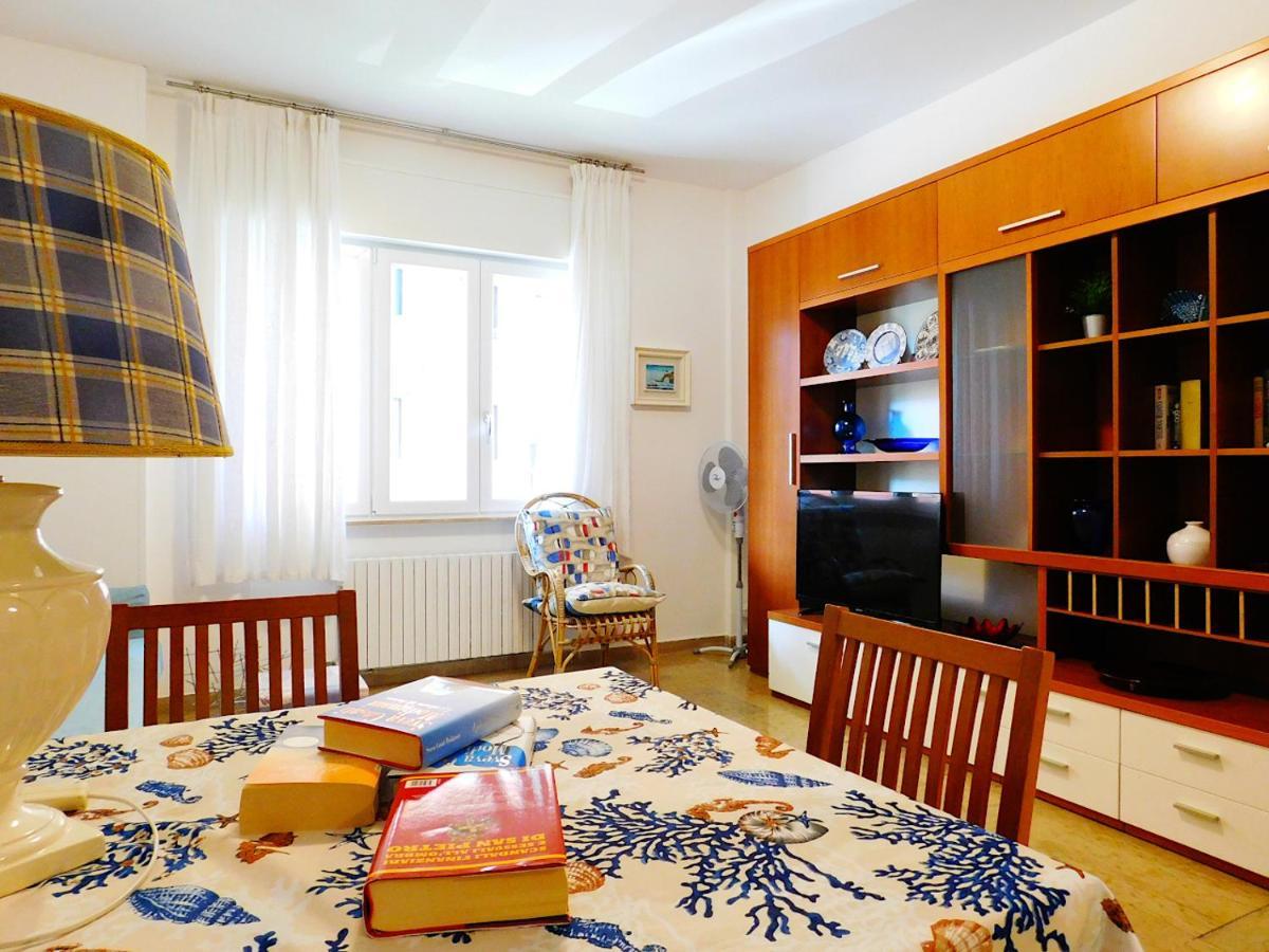 Fantastico Appartamento In Centro, Levanto Exterior foto